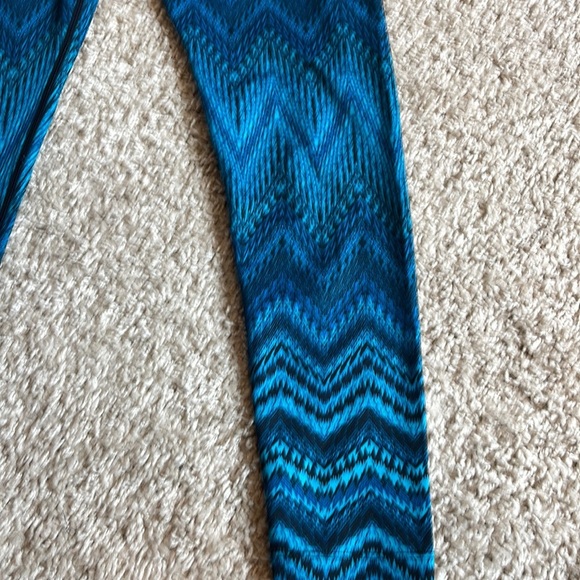 PrAna Women’s Leggings Pants Capri Sz Medium Stretch Activewear Geometri… - Picture 3 of 7